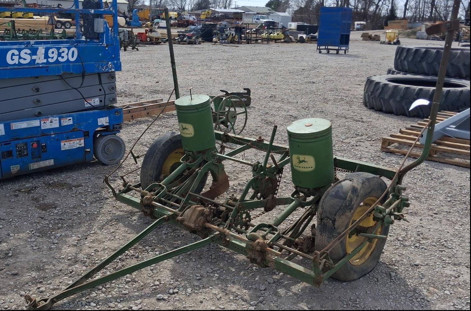 John Deere 290 Equipment Image0