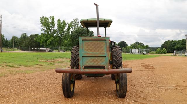 Image of John Deere 2940 equipment image 3