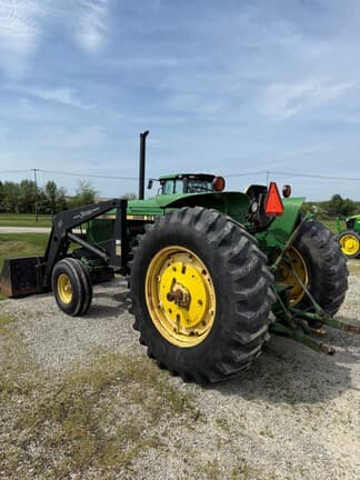 Image of John Deere 2940 equipment image 2