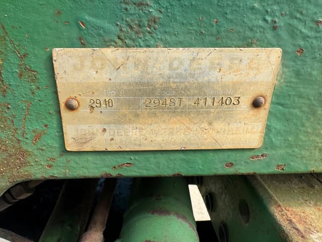 Image of John Deere 2940 equipment image 4
