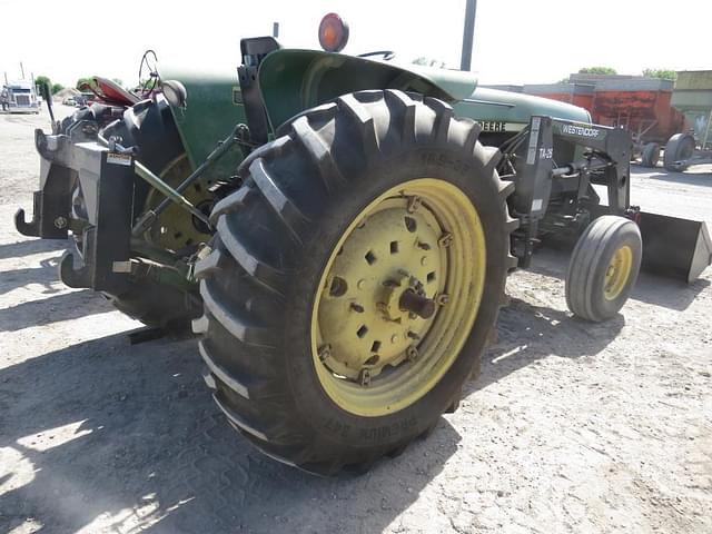 Image of John Deere 2940 equipment image 3
