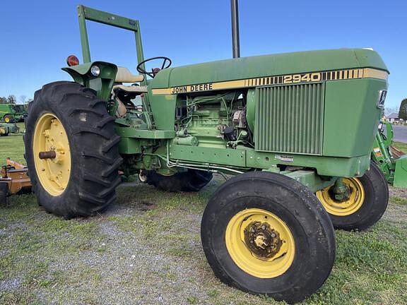 Image of John Deere 2940 equipment image 2