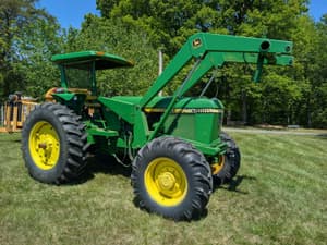 John Deere 2940 Image