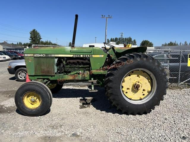 Image of John Deere 2940 equipment image 2