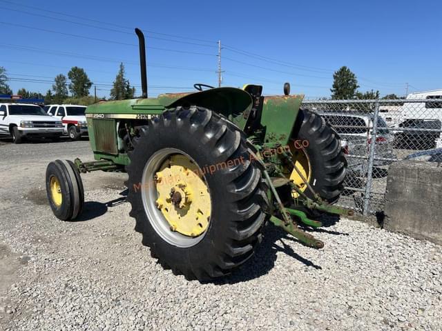 Image of John Deere 2940 equipment image 3