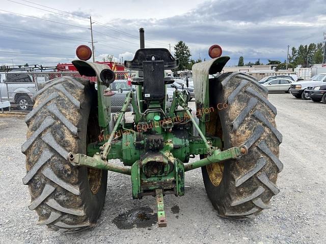 Image of John Deere 2940 equipment image 3