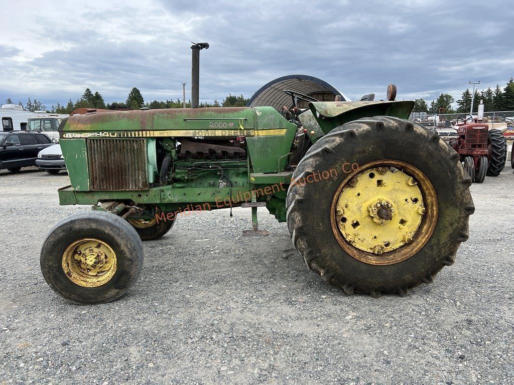 Image of John Deere 2940 Primary image