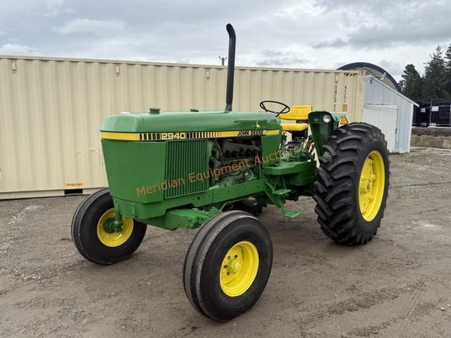 Image of John Deere 2940 equipment image 3