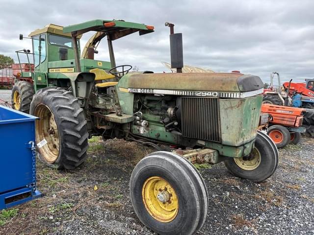 Image of John Deere 2940 equipment image 4