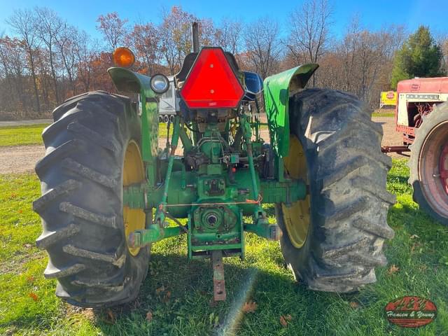 Image of John Deere 2940 equipment image 4