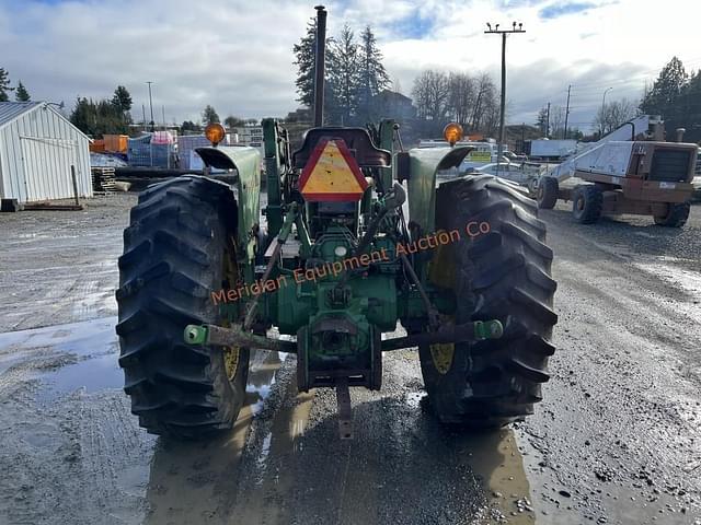 Image of John Deere 2940 equipment image 2