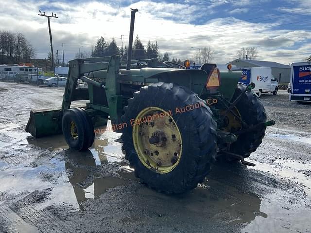 Image of John Deere 2940 equipment image 3