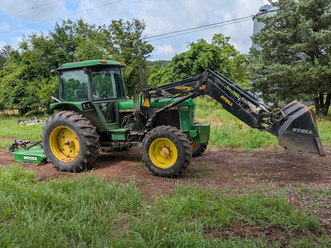 Image of John Deere 2940 Primary image
