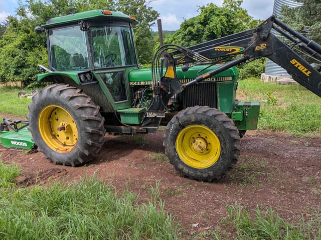 Image of John Deere 2940 equipment image 2