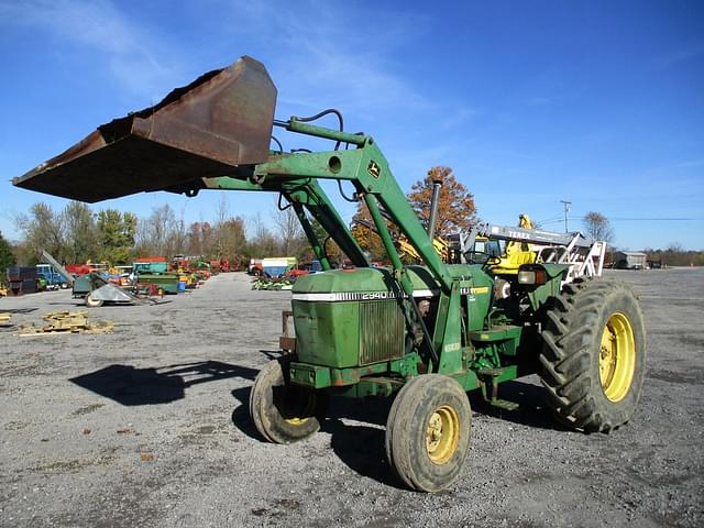 Image of John Deere 2940 equipment image 1