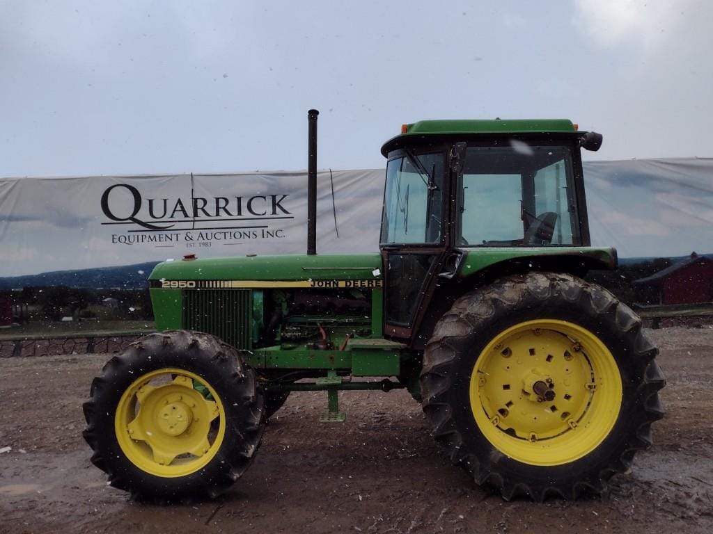 John Deere 2950 Equipment Image0