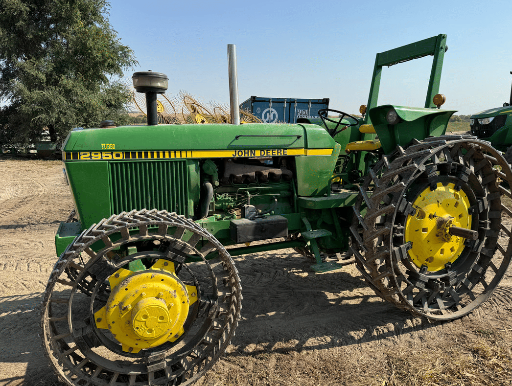 Main image John Deere 2950