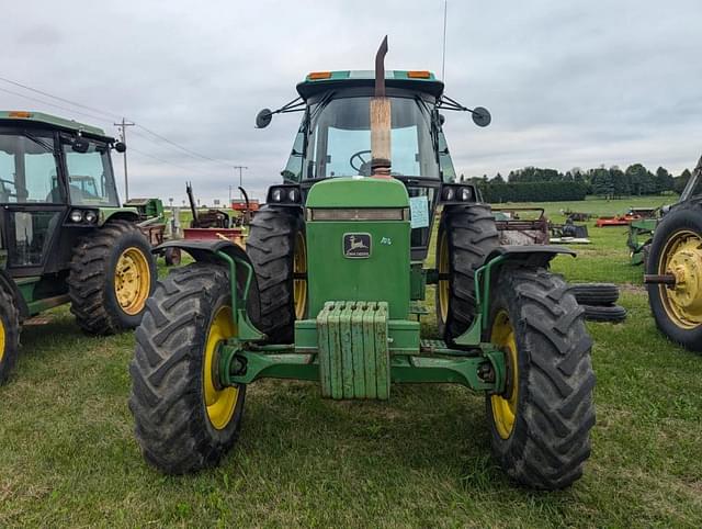 Image of John Deere 2950 equipment image 1