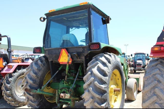 Image of John Deere 2950 equipment image 2