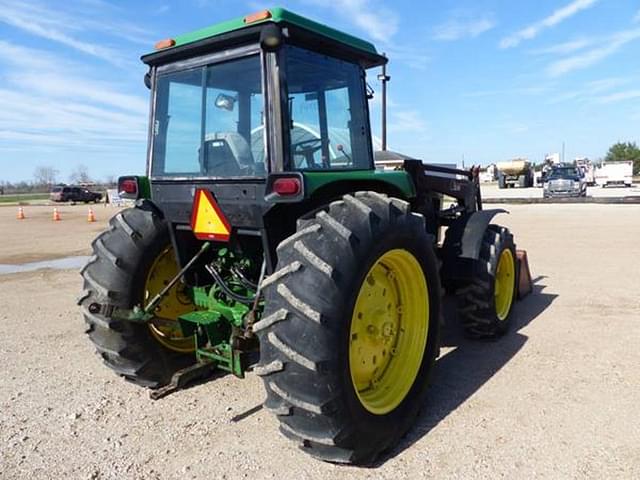 Image of John Deere 2950 equipment image 2