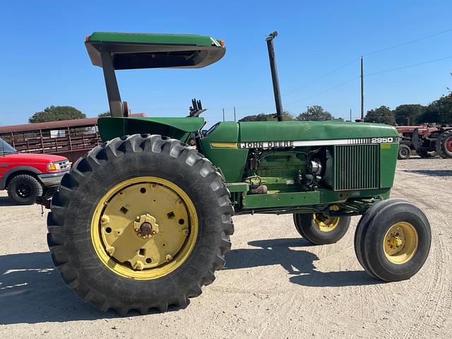 Image of John Deere 2950 equipment image 2