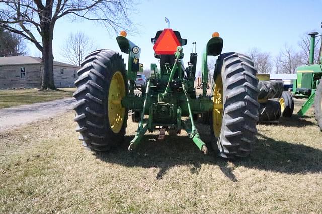 Image of John Deere 2950 equipment image 3