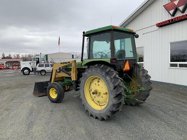 Image of John Deere 2950 equipment image 1