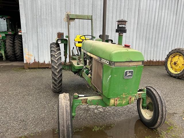 Image of John Deere 2950 equipment image 3