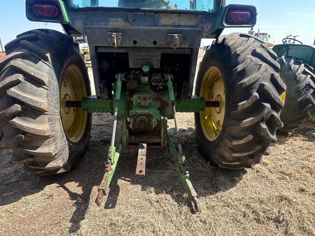 Image of John Deere 2950 equipment image 3
