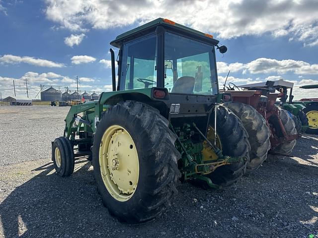 Image of John Deere 2950 equipment image 3