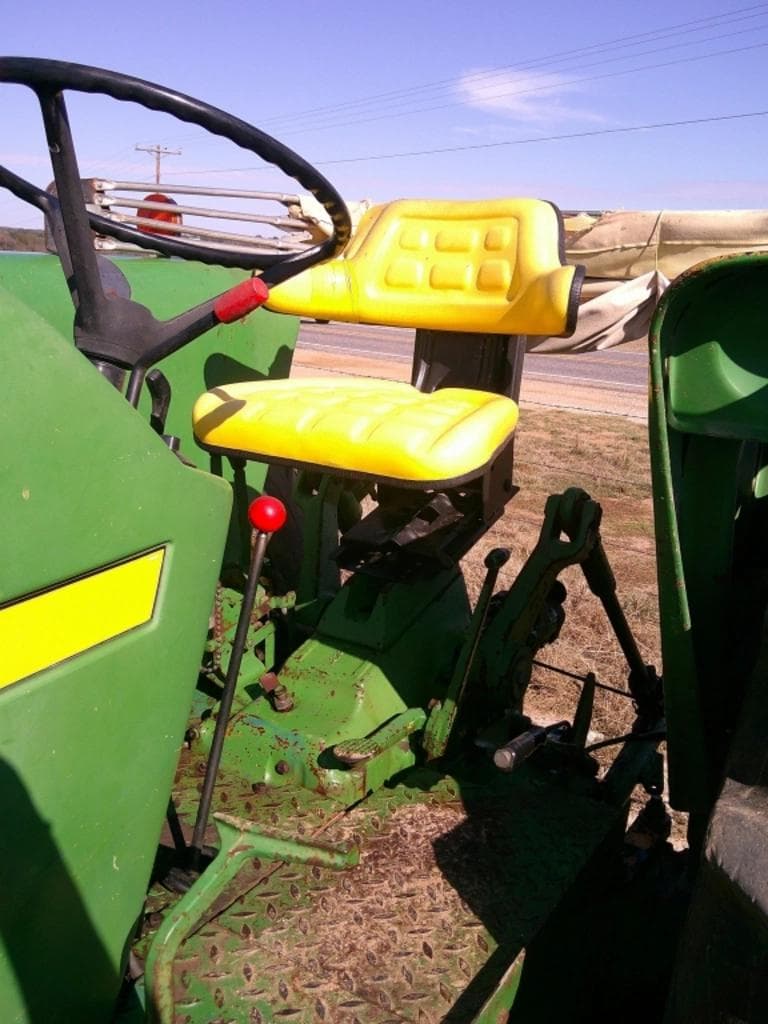 Image of John Deere 2950 Image 1