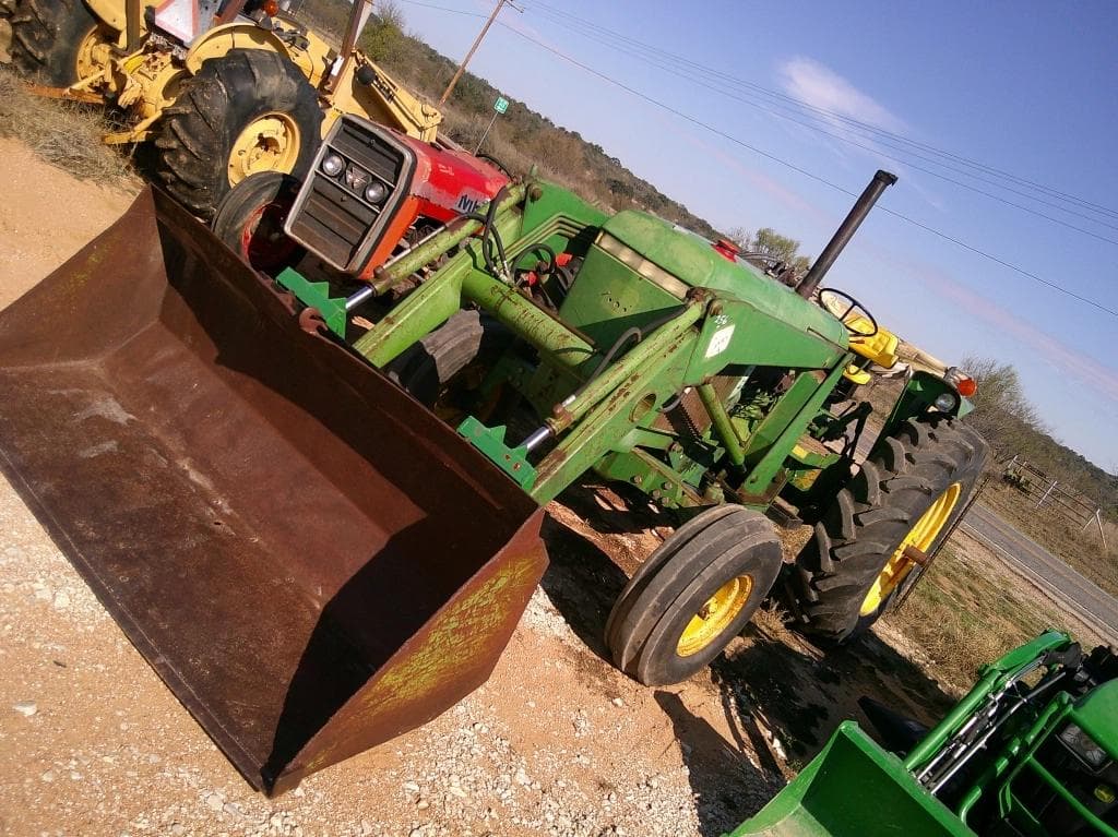 Image of John Deere 2950 Image 0