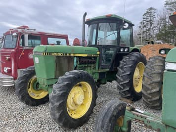 Main image John Deere 2950