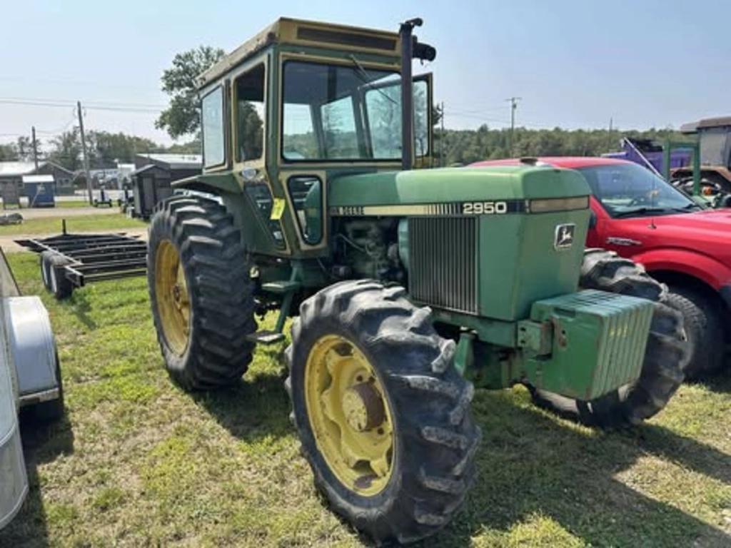 Image of John Deere 2950 Primary image