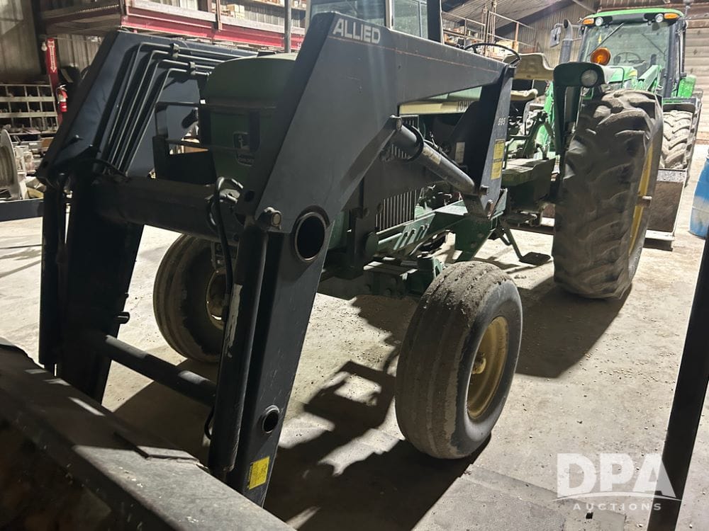 John Deere 2950 Equipment Image0