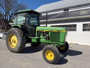 John Deere 2950 Image