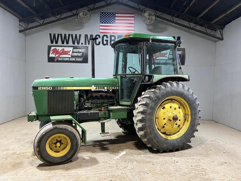 Image of John Deere 2950 Primary image