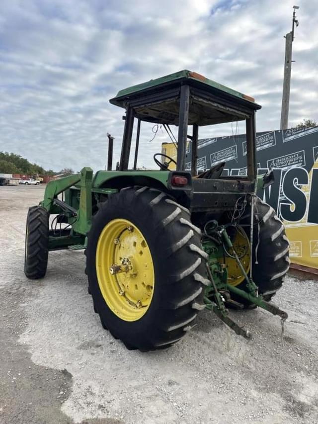 Image of John Deere 2950 equipment image 1
