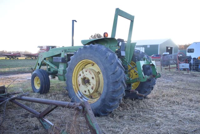 Image of John Deere 2950 equipment image 2