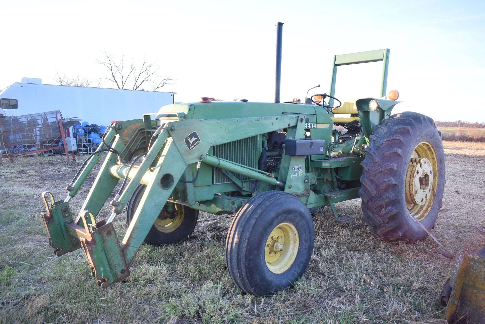 John Deere 2950 Equipment Image0