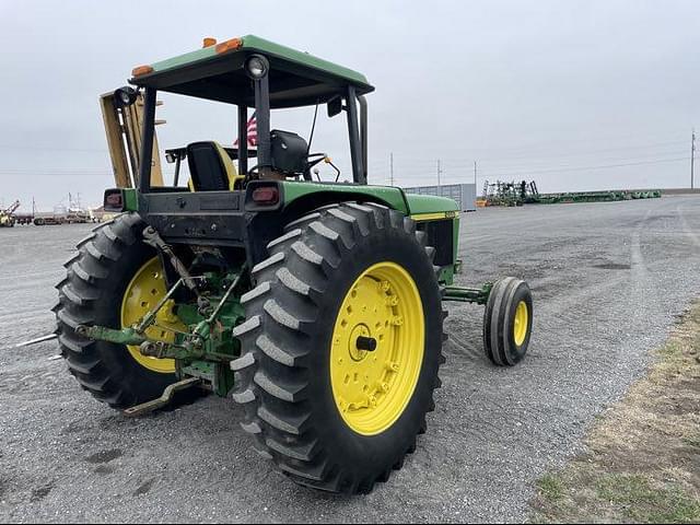 Image of John Deere 2955 equipment image 4