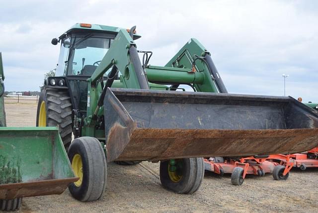 Image of John Deere 2955 equipment image 3