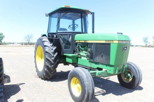 Image of John Deere 2955 equipment image 3