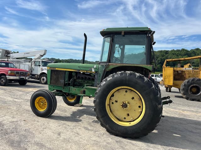 Image of John Deere 2955 equipment image 1