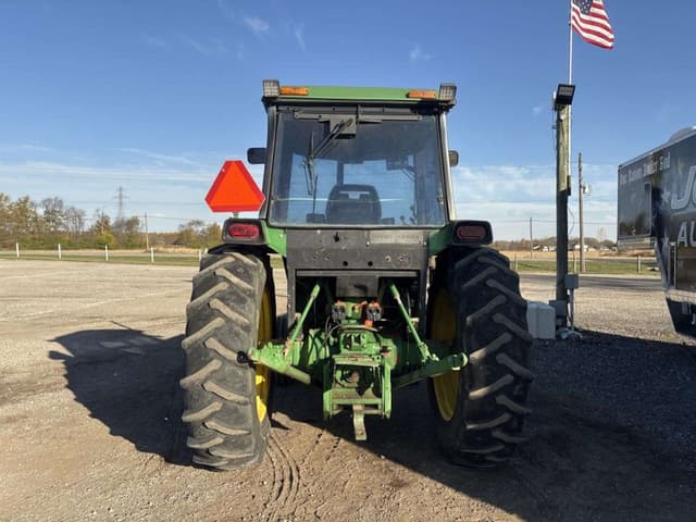 Image of John Deere 2955 equipment image 2