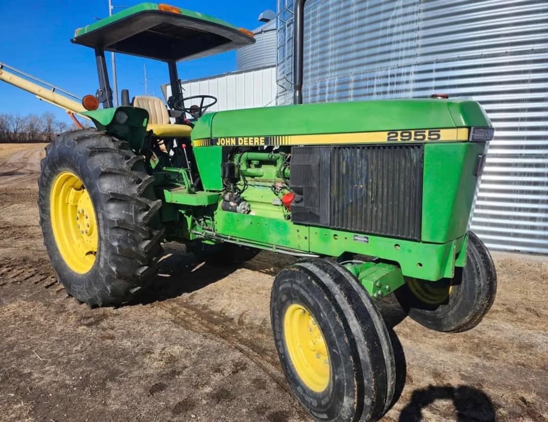 Image of John Deere 2955 Image 0