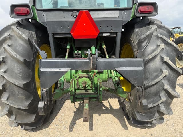 Image of John Deere 2955 equipment image 4