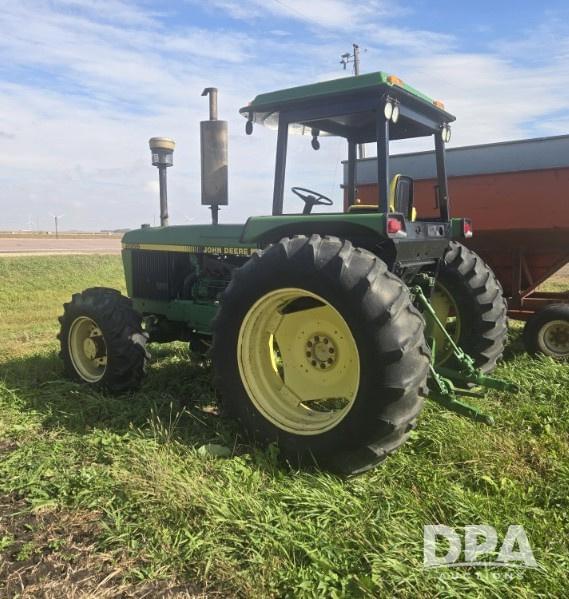 Image of John Deere 2955 equipment image 4