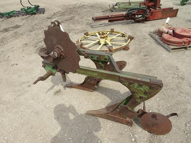 Image of John Deere 2B equipment image 4