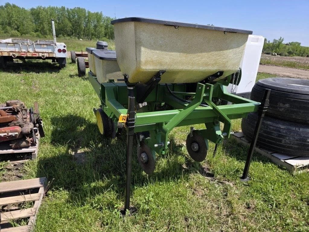 Image of John Deere 2R Image 0